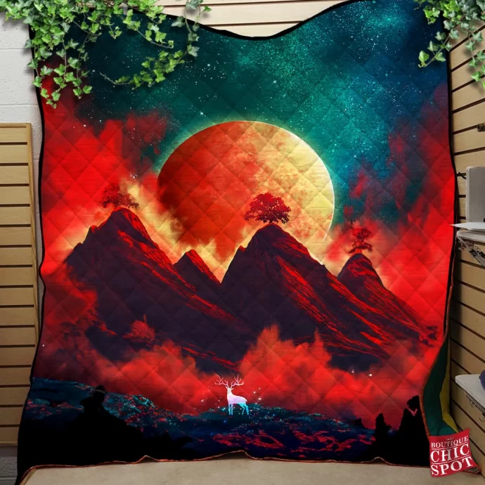 Red Moon Quilt Blanket