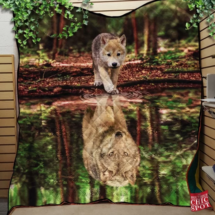 Wolf Water Reflect Quilt Blanket